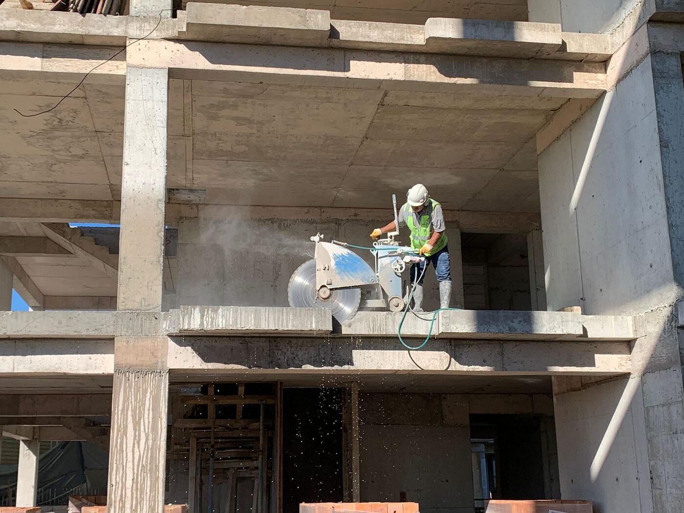Döşeme beton kesimi